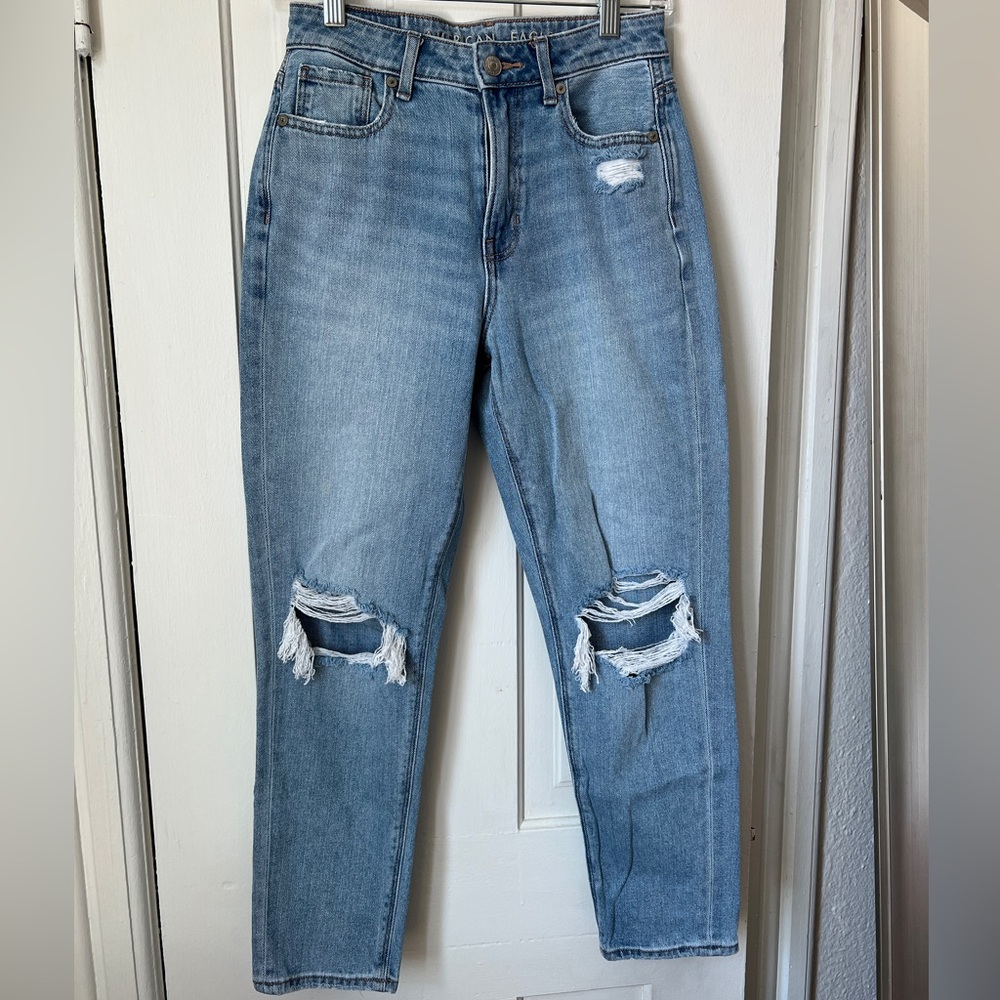 American Eagle Outfitters Mom Jeans